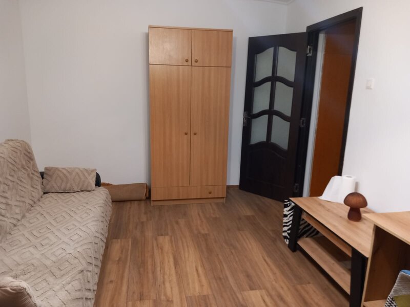 Piata Sudului, Oltenitei, strada Anton Bacalbasa.