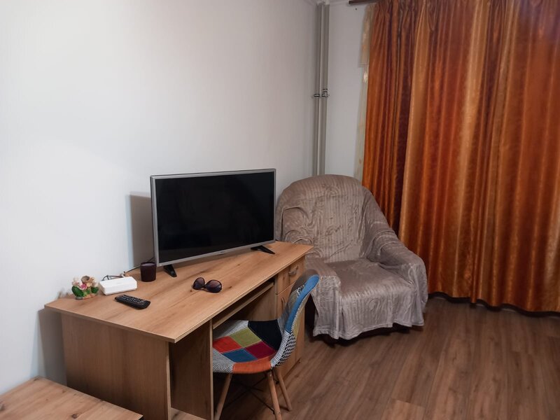 Piata Sudului, Oltenitei, strada Anton Bacalbasa.