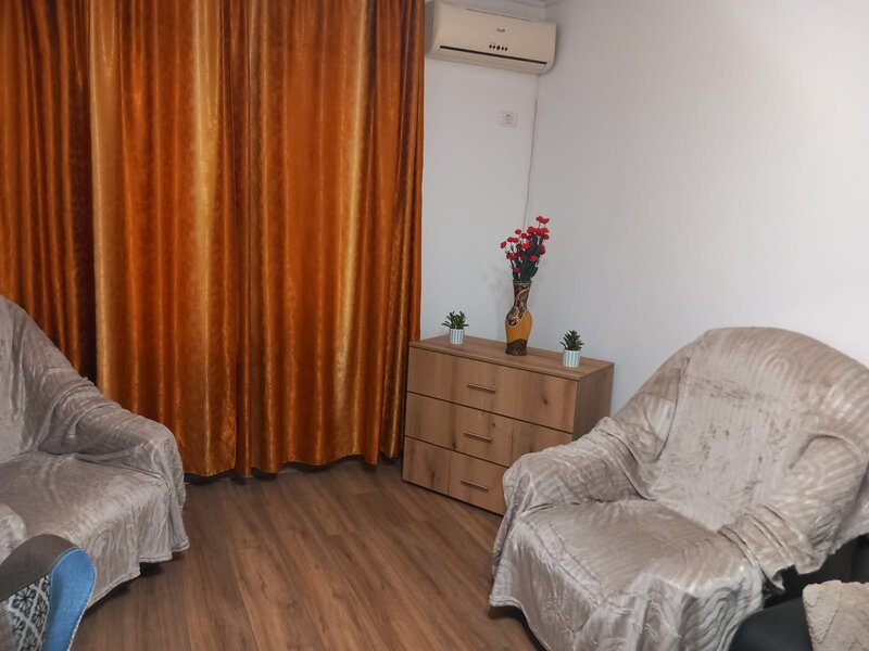 Piata Sudului, Oltenitei, strada Anton Bacalbasa.